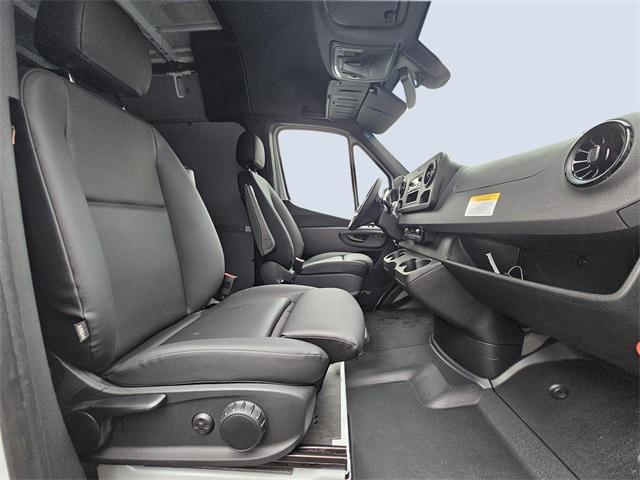 new 2025 Mercedes-Benz Sprinter 2500 car, priced at $69,674