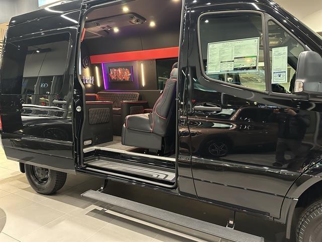 new 2022 Mercedes-Benz Sprinter 2500 car, priced at $189,987