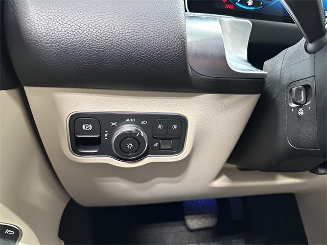 used 2021 Mercedes-Benz GLB 250 car, priced at $31,881