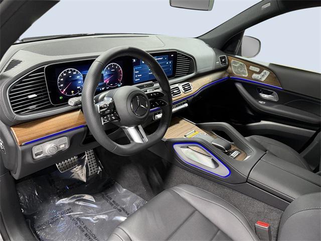 new 2025 Mercedes-Benz GLS 450 car, priced at $96,195