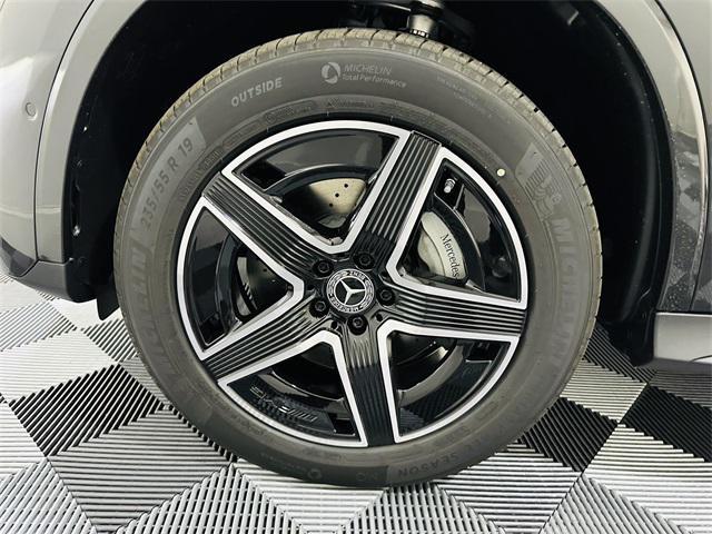 new 2026 Mercedes-Benz GLC 300 car, priced at $61,335