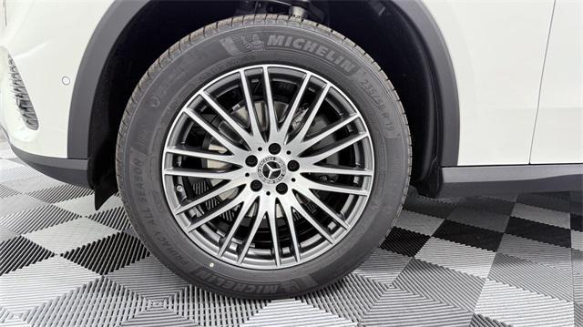new 2025 Mercedes-Benz GLC 300 car, priced at $57,720