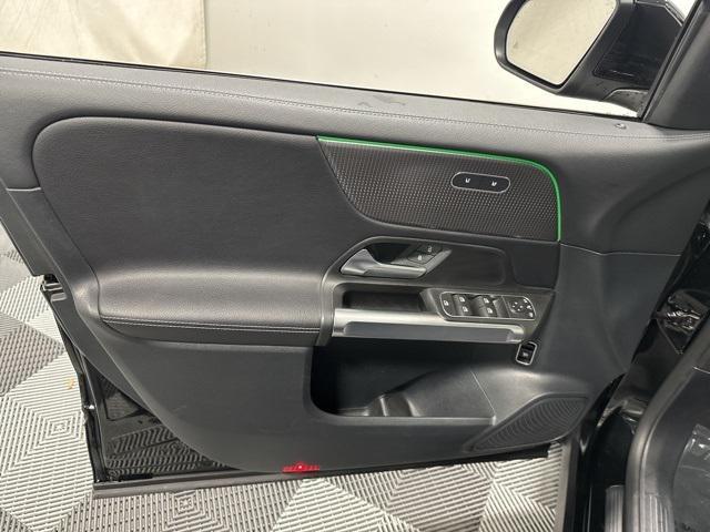 used 2022 Mercedes-Benz GLB 250 car, priced at $33,881