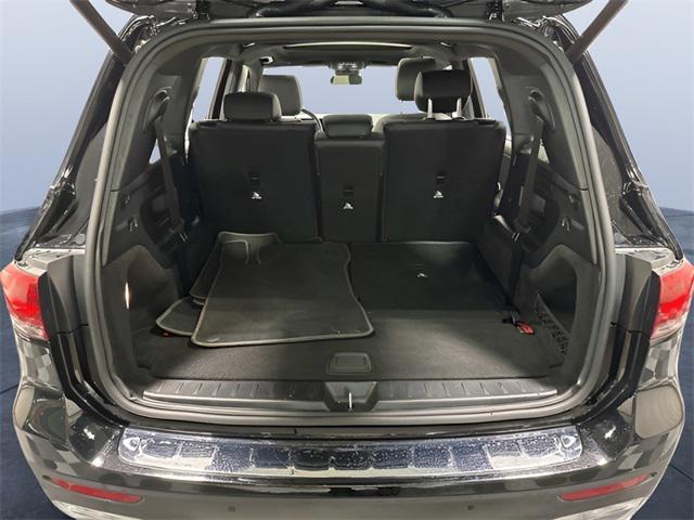 used 2022 Mercedes-Benz GLB 250 car, priced at $33,881