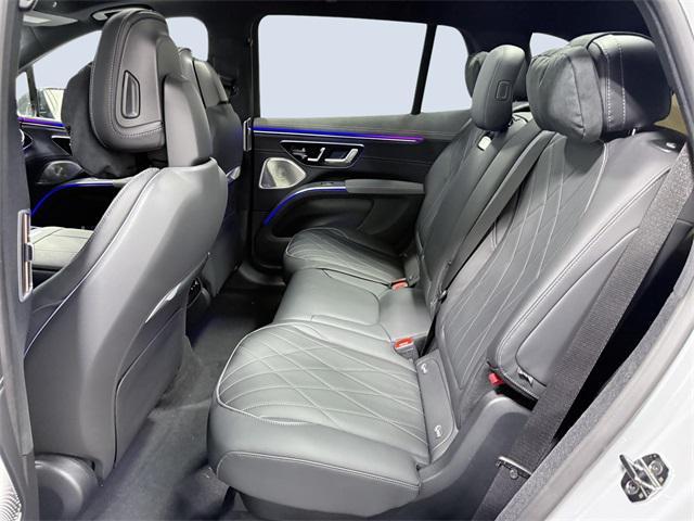 new 2025 Mercedes-Benz EQS 580 car, priced at $142,385