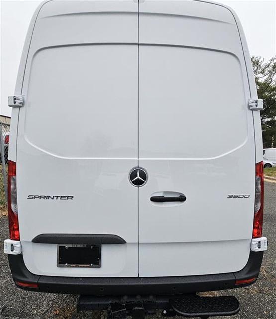 new 2024 Mercedes-Benz Sprinter 3500 car, priced at $69,187