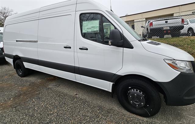 new 2024 Mercedes-Benz Sprinter 3500 car, priced at $69,187