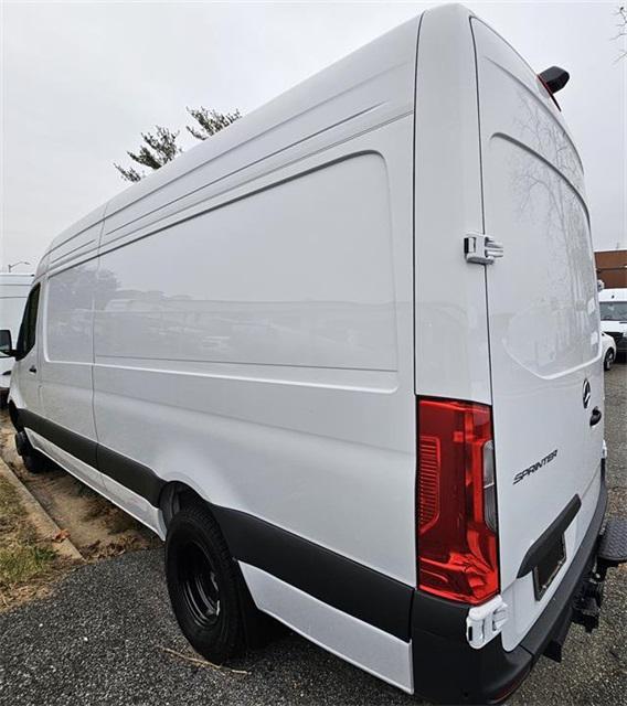 new 2024 Mercedes-Benz Sprinter 3500 car, priced at $69,187