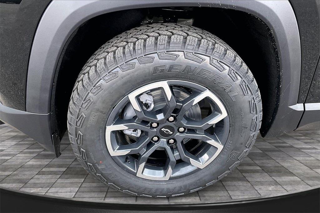 new 2026 Chevrolet Equinox car, priced at $34,290