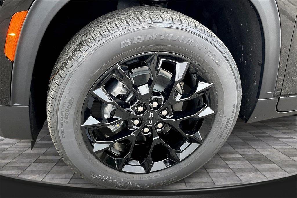 new 2026 Chevrolet Traverse car, priced at $44,130