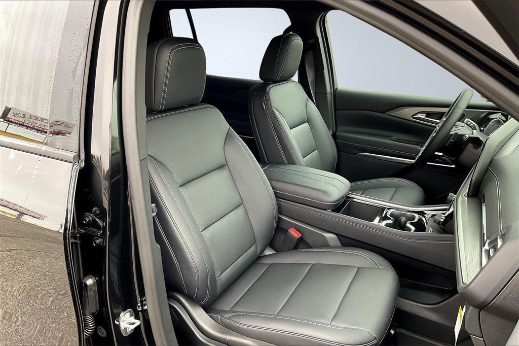 new 2026 Chevrolet Traverse car, priced at $44,130