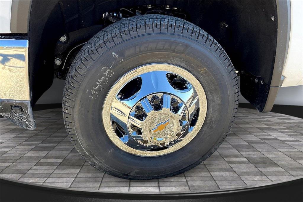 new 2026 Chevrolet Silverado 3500 car, priced at $72,108