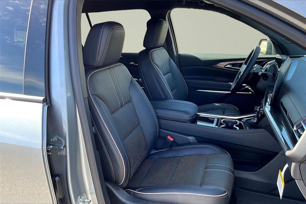 new 2026 Chevrolet Traverse car, priced at $55,920