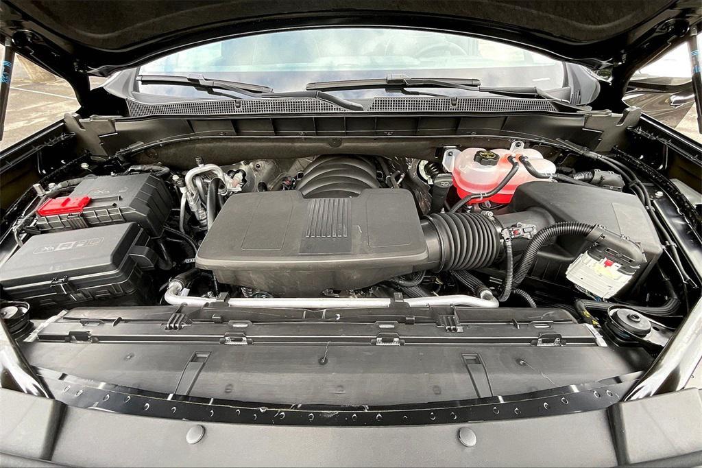 new 2025 Chevrolet Suburban car, priced at $73,820