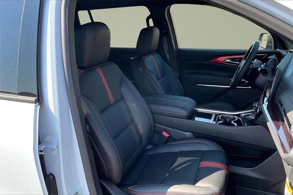 new 2026 Chevrolet Traverse car, priced at $57,710