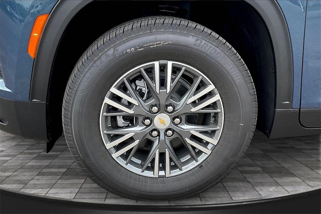 new 2026 Chevrolet Traverse car, priced at $41,620