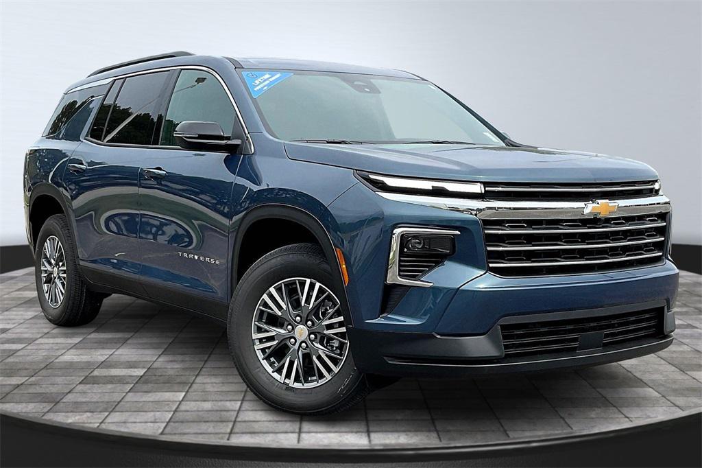 new 2026 Chevrolet Traverse car, priced at $41,620