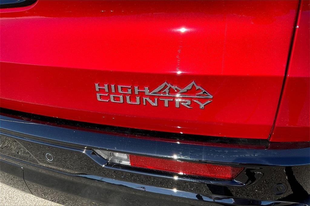 new 2026 Chevrolet Traverse car, priced at $56,415