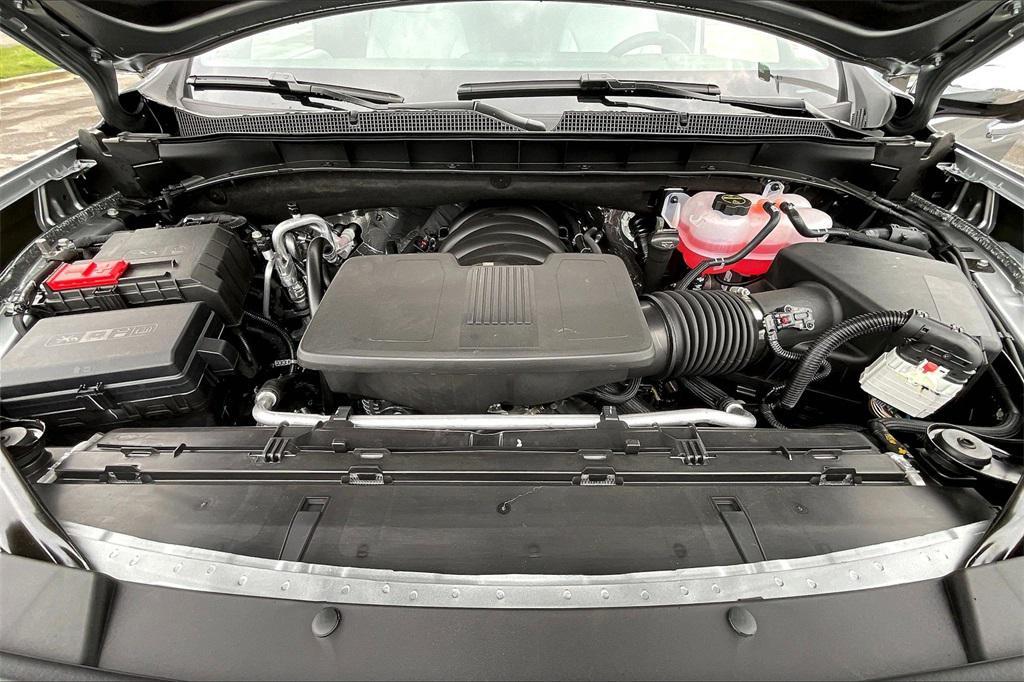 new 2025 Chevrolet Suburban car, priced at $72,095