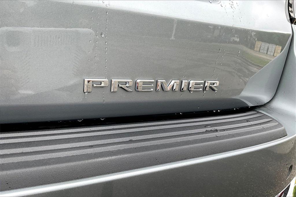 new 2025 Chevrolet Suburban car, priced at $72,095