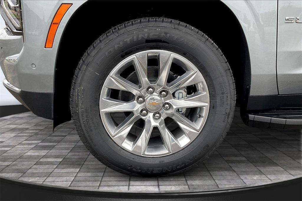 new 2025 Chevrolet Suburban car, priced at $72,095
