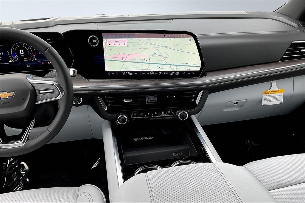 new 2025 Chevrolet Suburban car, priced at $72,095