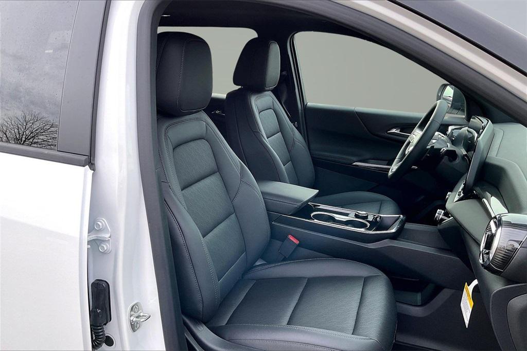 new 2026 Chevrolet Equinox car, priced at $33,850