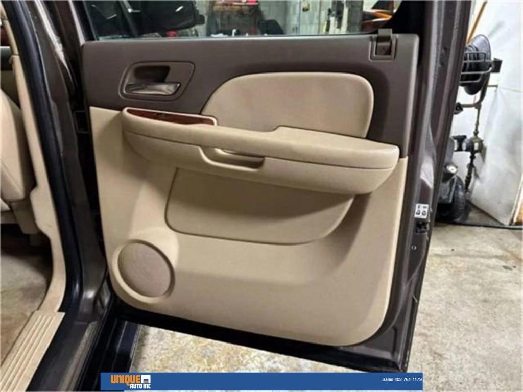 used 2011 Chevrolet Suburban car, priced at $7,900