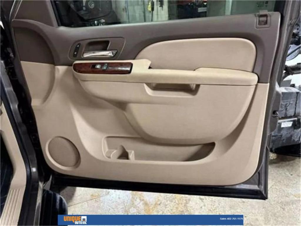 used 2011 Chevrolet Suburban car, priced at $7,900