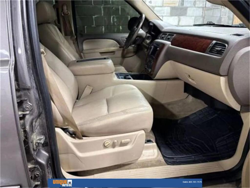 used 2011 Chevrolet Suburban car, priced at $7,900