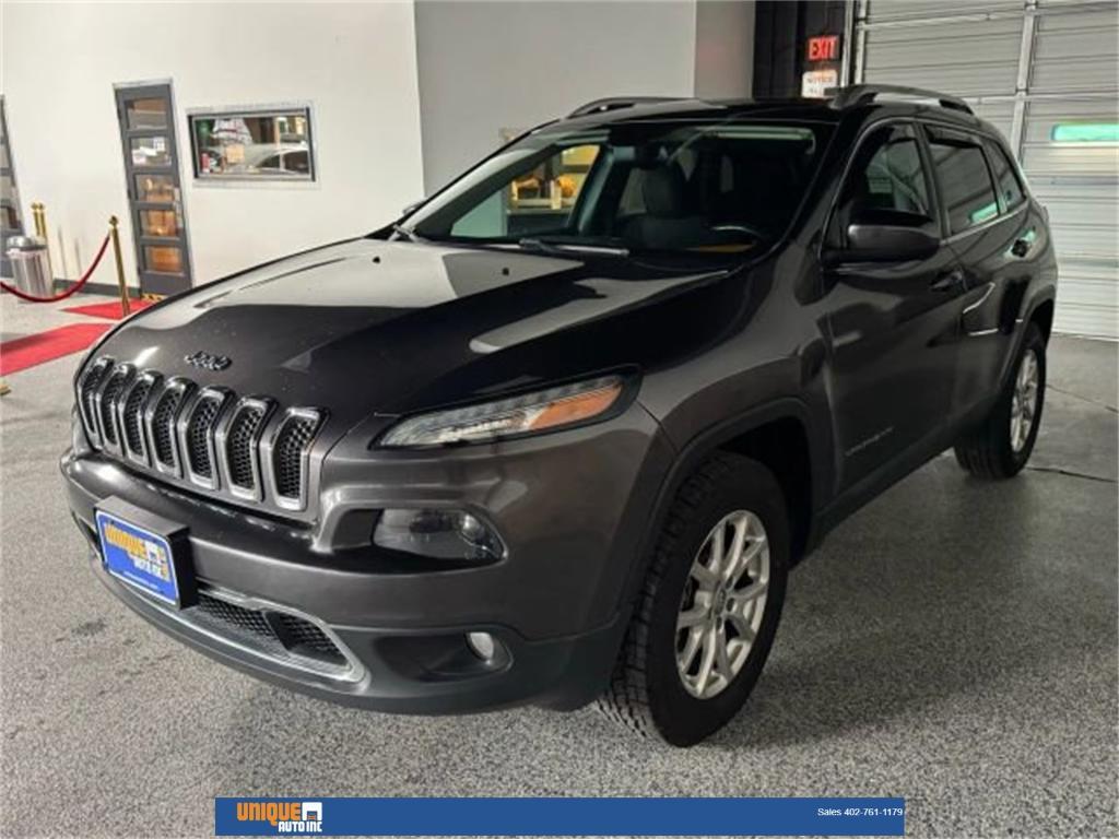 used 2016 Jeep Cherokee car, priced at $9,300