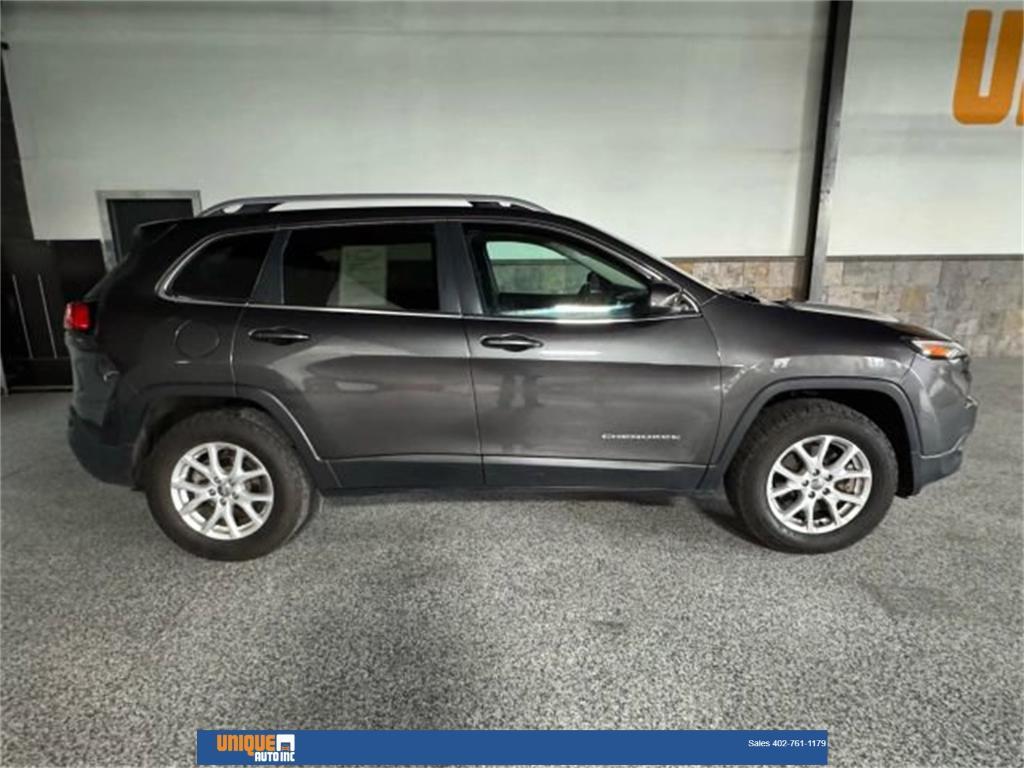 used 2016 Jeep Cherokee car, priced at $9,300
