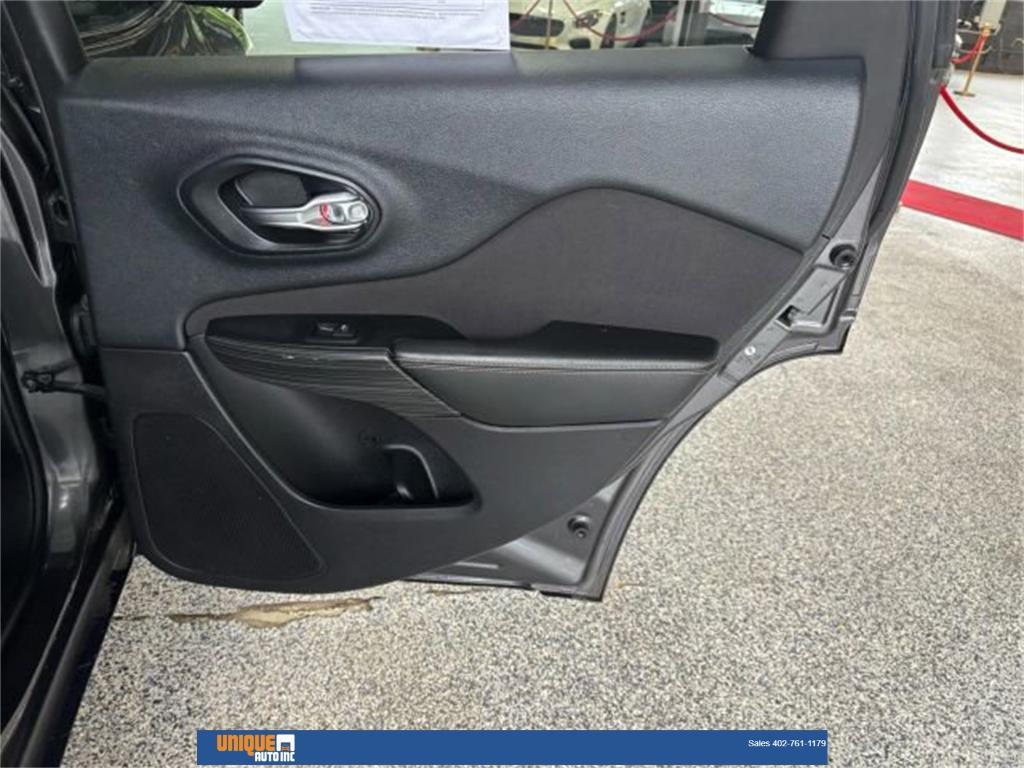 used 2016 Jeep Cherokee car, priced at $9,300