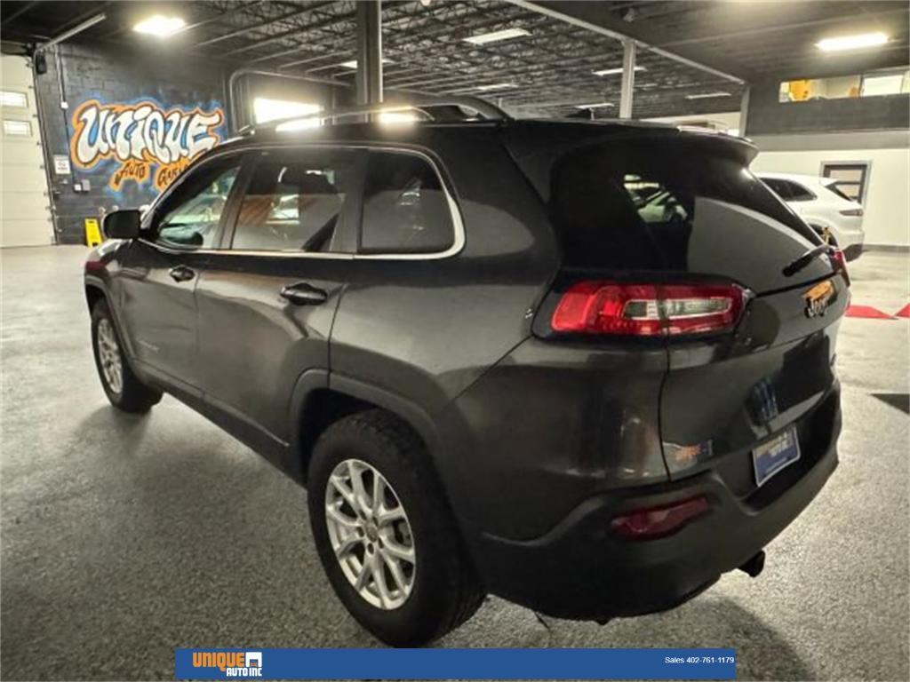 used 2016 Jeep Cherokee car, priced at $9,300