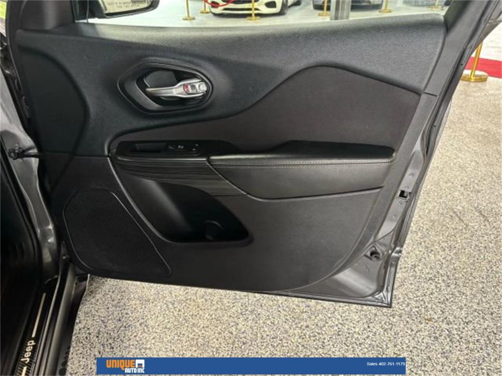 used 2016 Jeep Cherokee car, priced at $9,300