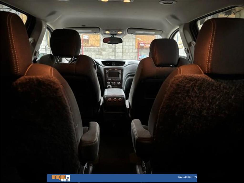 used 2015 Chevrolet Traverse car, priced at $8,600