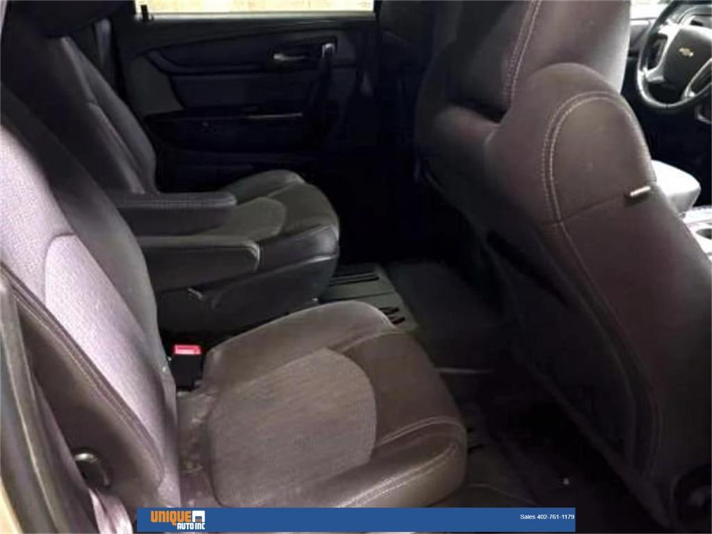 used 2015 Chevrolet Traverse car, priced at $9,200