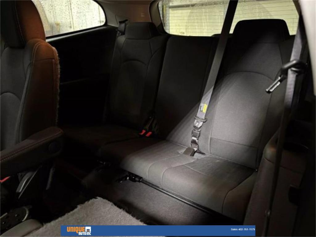 used 2015 Chevrolet Traverse car, priced at $9,200