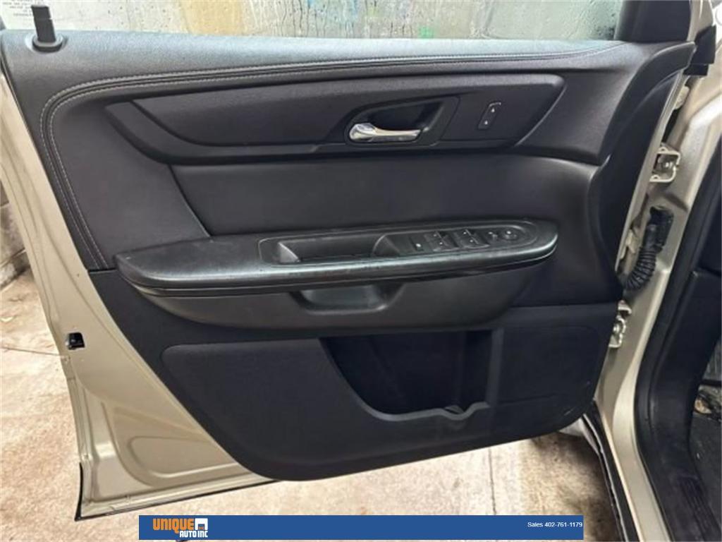 used 2015 Chevrolet Traverse car, priced at $9,200