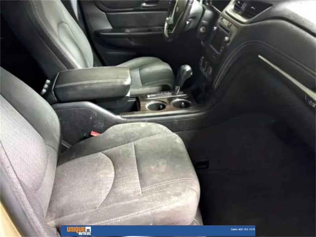 used 2015 Chevrolet Traverse car, priced at $9,200