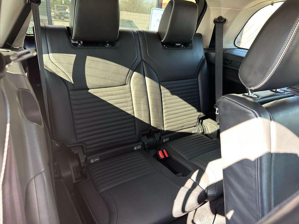 used 2017 Land Rover Discovery car, priced at $16,950
