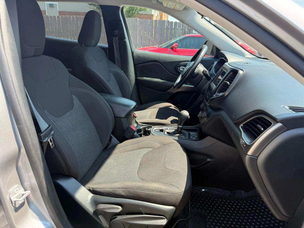 used 2019 Jeep Cherokee car, priced at $11,950