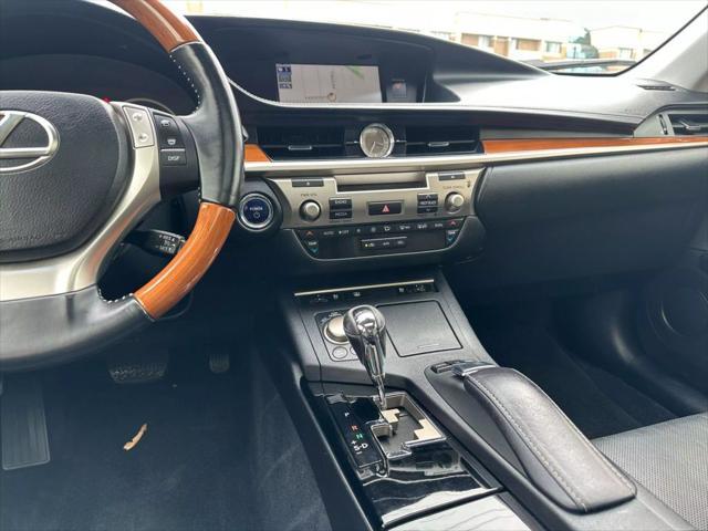 used 2014 Lexus ES 300h car, priced at $18,950