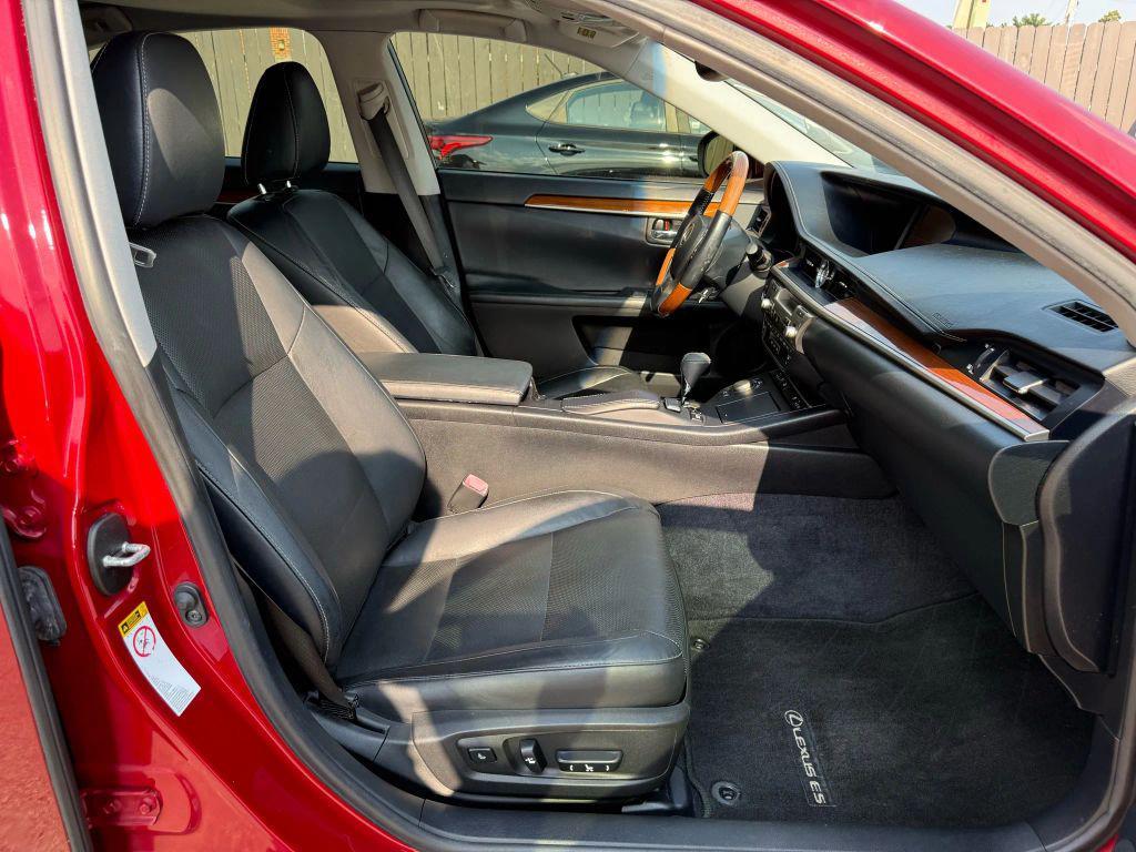 used 2014 Lexus ES 300h car, priced at $18,950