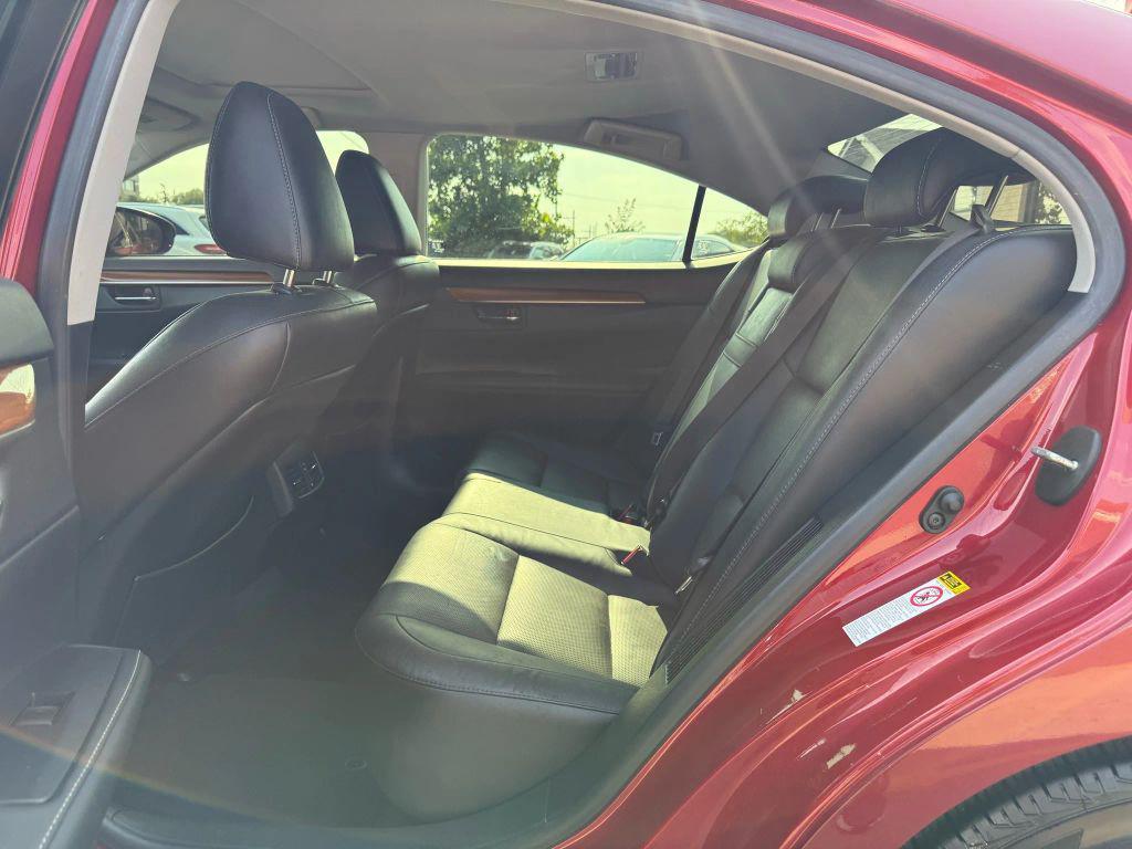 used 2014 Lexus ES 300h car, priced at $18,950