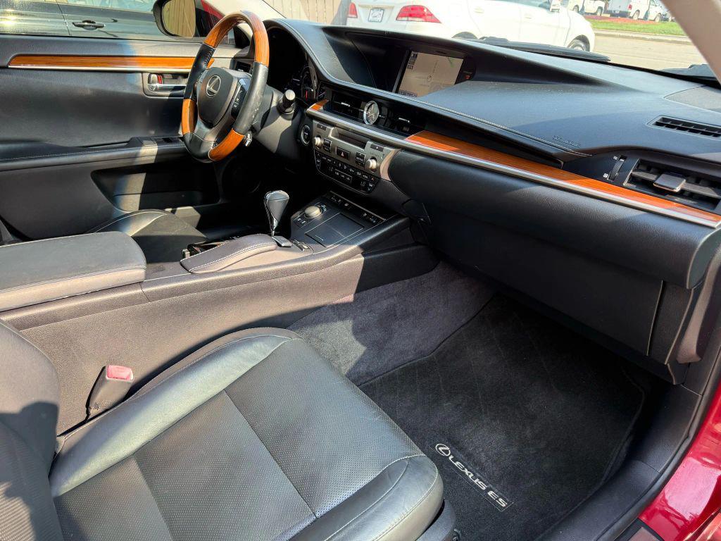 used 2014 Lexus ES 300h car, priced at $18,950