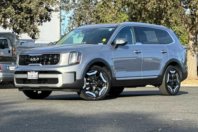 used 2023 Kia Telluride car, priced at $38,395