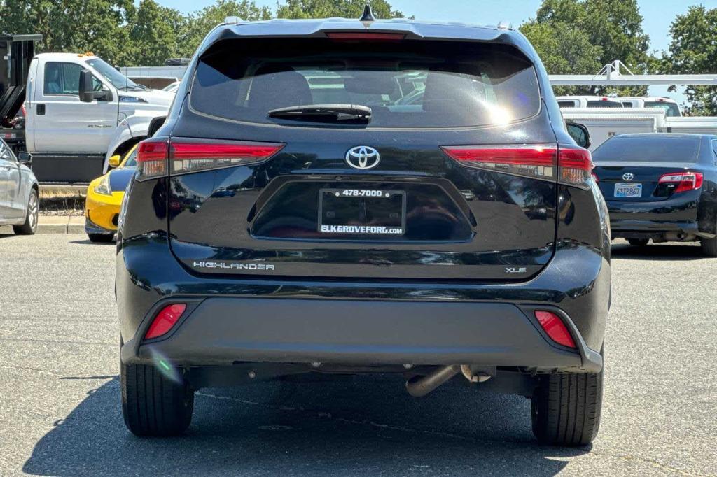 used 2022 Toyota Highlander car, priced at $32,695