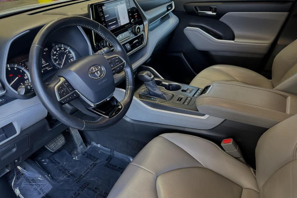 used 2020 Toyota Highlander car, priced at $28,561