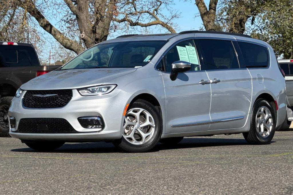 used 2023 Chrysler Pacifica car, priced at $32,698